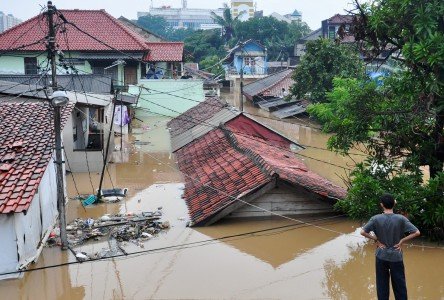 Jika Kita Menghadapi Musibah Banjir, Apa Doa Yang Kita 